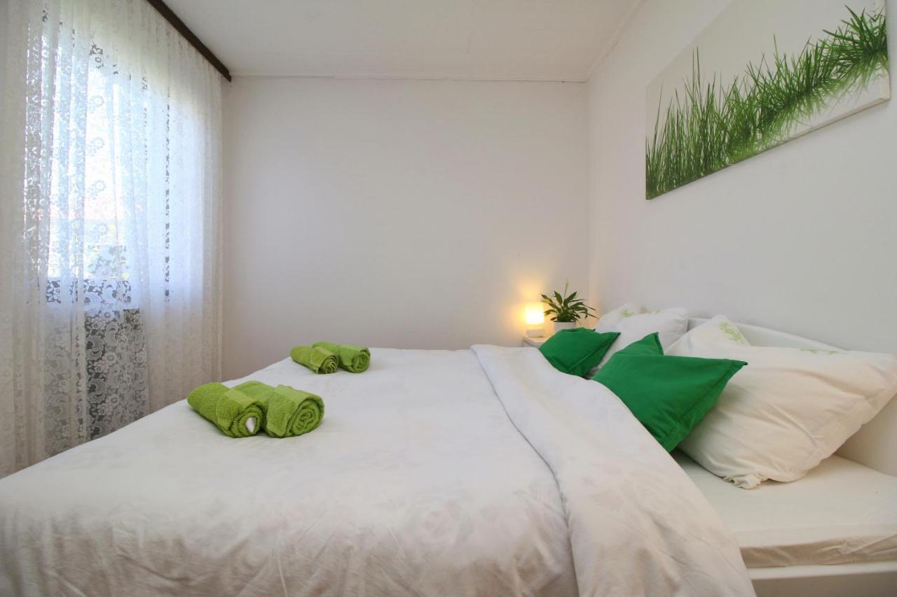 Apartment Nana 罗维尼 外观 照片